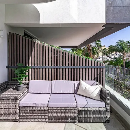 Inf42p - Modern Near The Apartment