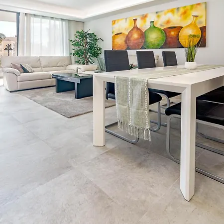 Inf42p - Modern Near The Apartment